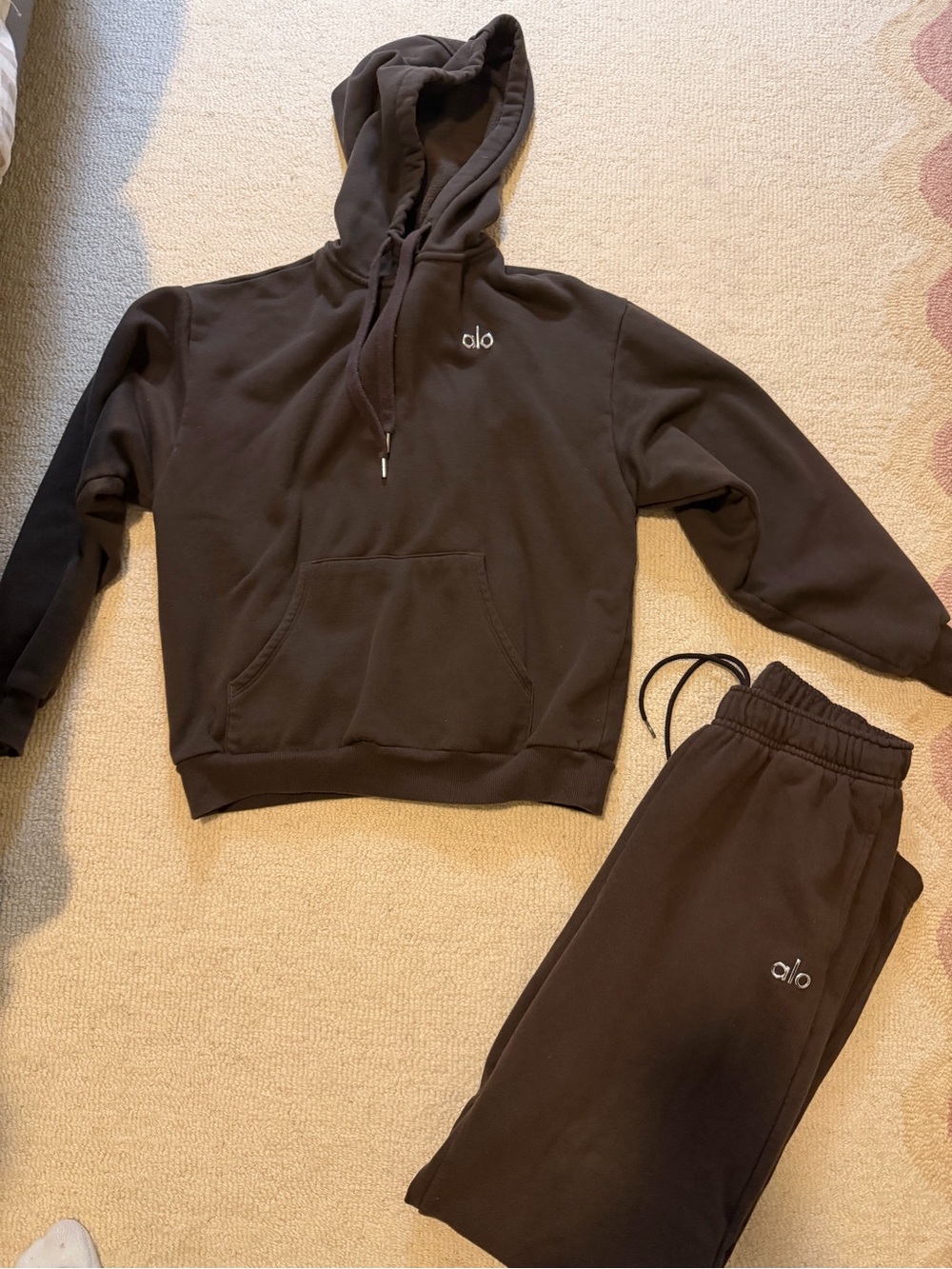Alo Accolade Espresso Hoodie & Sweatpants Set